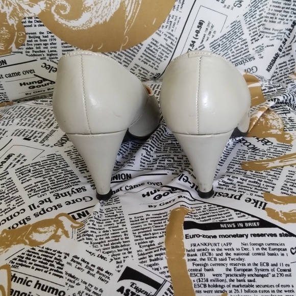 Heels - Picture 3 of 4